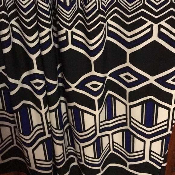 En focus Studio Pattern dress - Picture 4 of 6